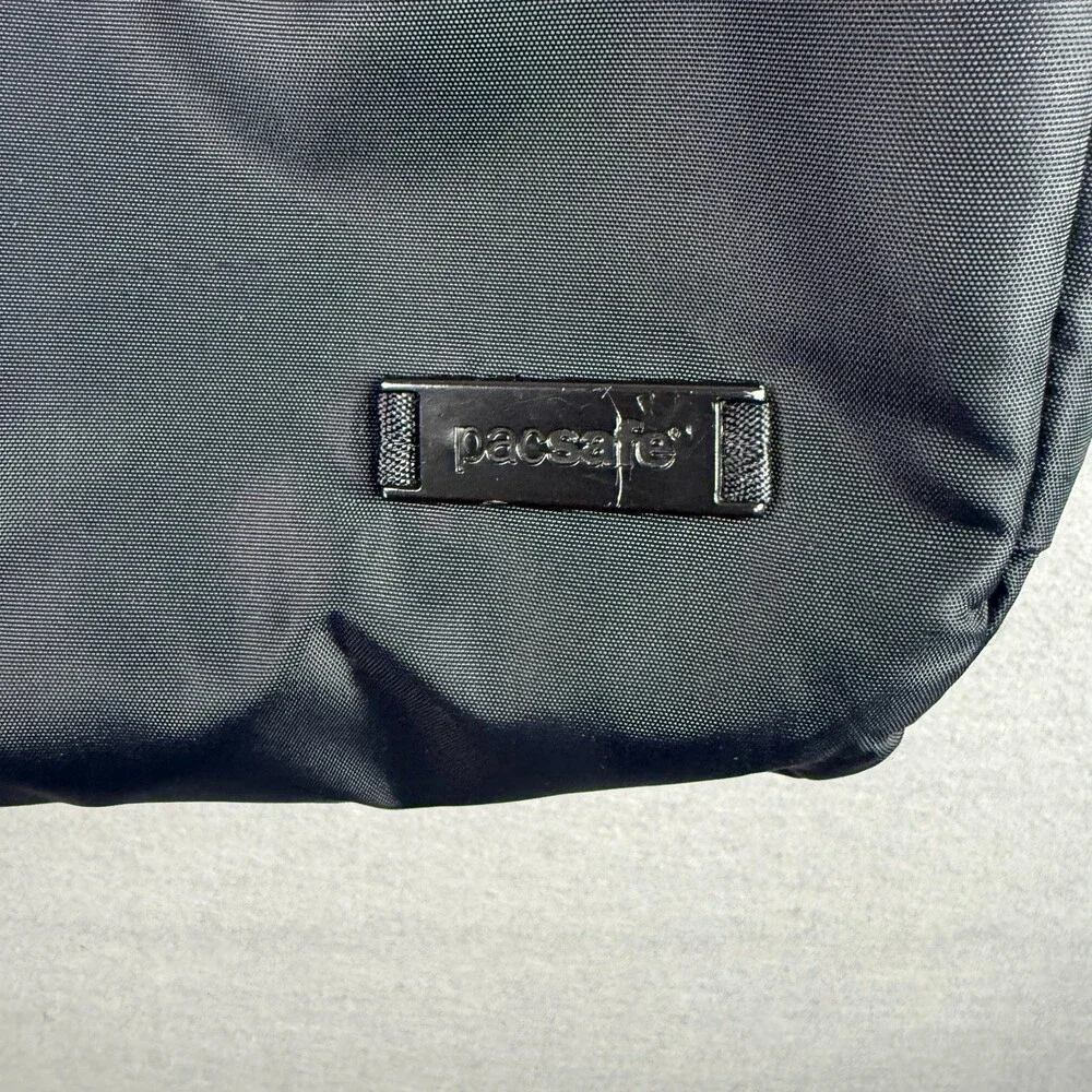 Pacsafe Citysafe 200 G2 Crossbody Bag Black Nylon RFID Safe Anti-Theft Travel - Picture 2 of 15